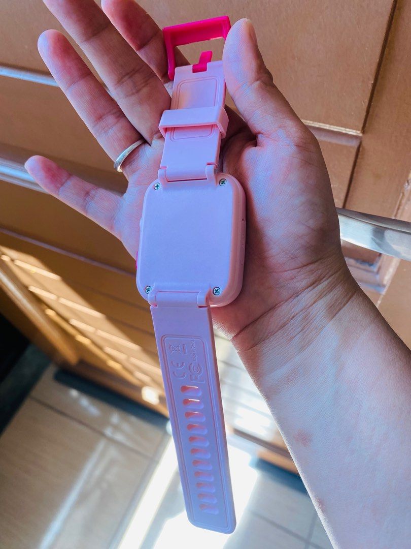 Smart watch for kids (Category: Women's Watches) located in Iloilo. Submitted by letsgoshopping20 (Listing ID 1299966228, Image 2). Description: Like new Kag matagal pa malowbat Charger:Excluded .