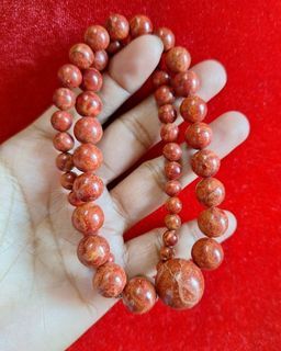 Sponge coral necklace