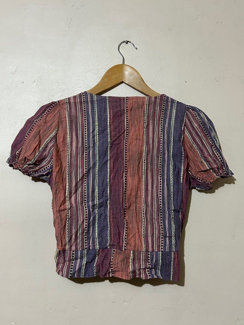 Sweet cloth puff sleeve multicolor crop top (Category: Blouses) located in Manila. Submitted by thriftergurll (Listing ID 1300070417, Image 2). Description: Issue: Missing 1 button.