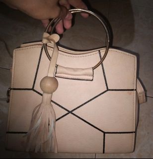 (Kategori: ) berada di . Dikirim oleh seroke (ID iklan 1299973788, Gambar 1). Deskripsi: .
