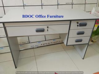 white office table with center and side pull out drawer with lock / office table / office partition