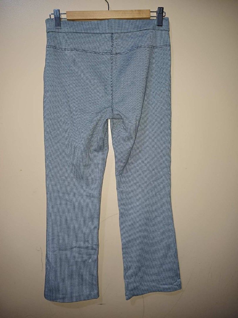 Zara Black and White Checkered Trousers (Category: Other Bottoms) located in Makati City. Submitted by bambb (Listing ID 1300065032, Image 2). Description: - Original Zara Trousers, no pockets - Nice in actual RFS: Doesn't fit anymore SF c/o buyer.
