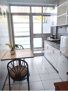 1BR Semi-Furnished Apartment near Capitol Commons, Pasig