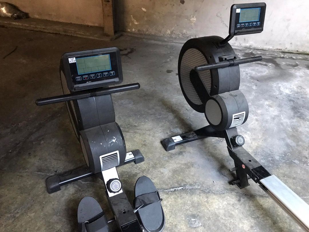 2 units Crane Air Resistance Rowing Machine Package as is, Sports ...