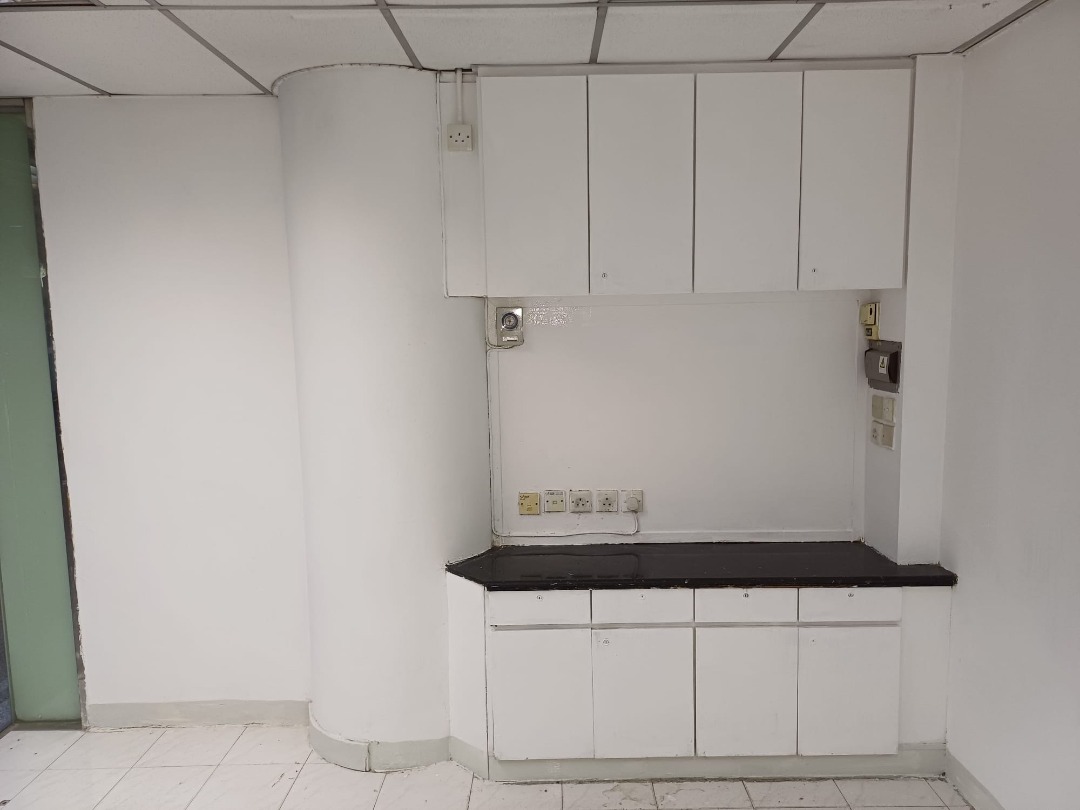 Kwun Tong District near Lam Tin Station, Lihkam City, Lihkam Centre Shopping Mall, Shop for Rent (Direct Owner, No Commission, Welcome to Enquire, Rent is Negotiable, All-inclusive)62863163780994113