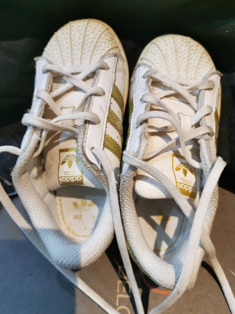 Adidas kids shoes white gold UK8.5