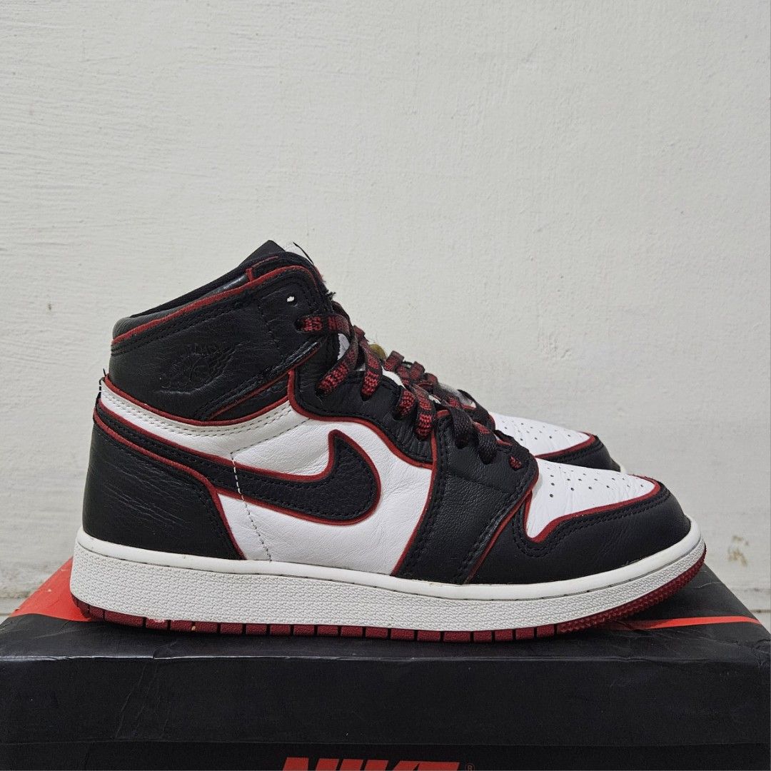 jordan 1 retro mid bloodline