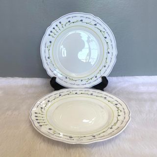 Arcopal White Lavender Floral Dinner Plates