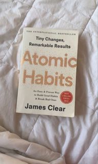 Atomic Habits book (ORIGINAL)