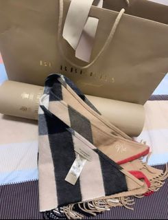 Authentic BURBERRY Cashmere Shawl