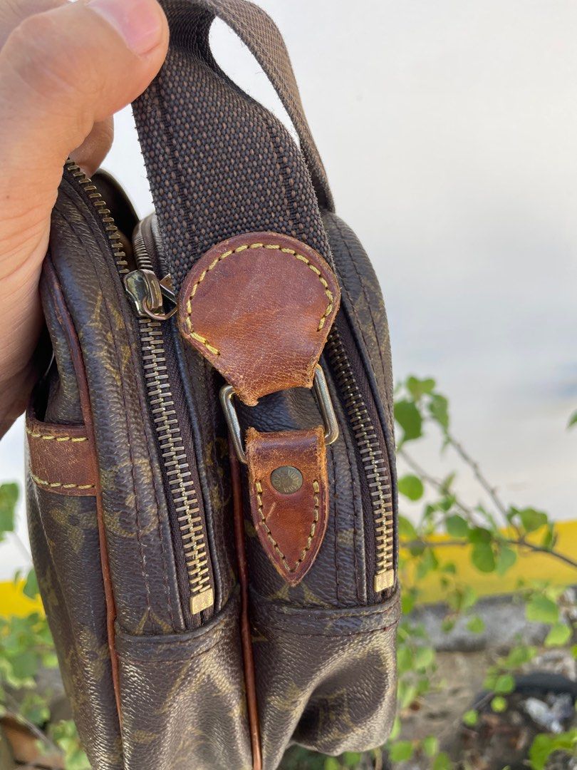 Authentic Lv reporter (Category: Luxury Bags & Wallets) located in Mambajao. Submitted by ckali (Listing ID 1300126833, Image 3). Description: Authentic money back 100% if proven fake .