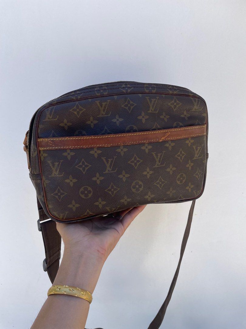Authentic Lv reporter (Category: Luxury Bags & Wallets) located in Mambajao. Submitted by ckali (Listing ID 1300126833, Image 2). Description: Authentic money back 100% if proven fake .