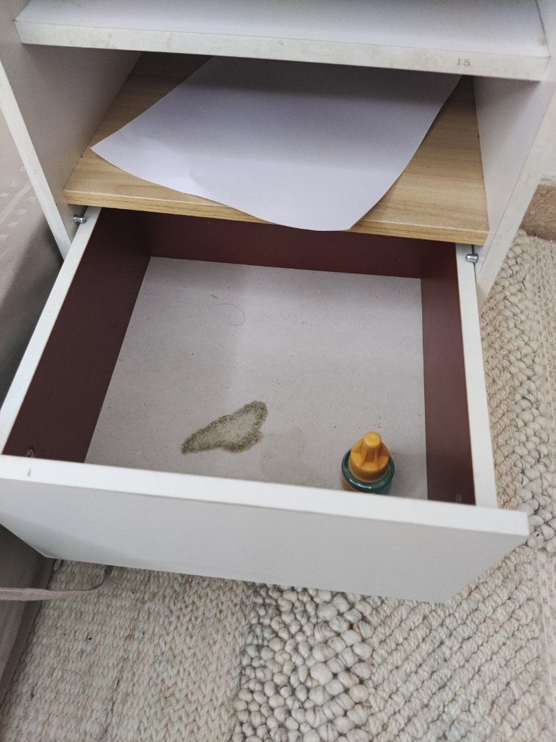 BedSide table (Category: Tables & Sets) located in Klang. Submitted by mizzcharlene (Listing ID 1300235827, Image 2). Description: bedside table.