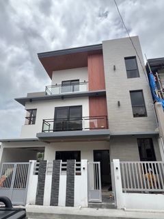 Brand new 4 bedrooms modern house for sale in greenwoods executive village very accessible to bgc taguig makati mandaluyong ortigas