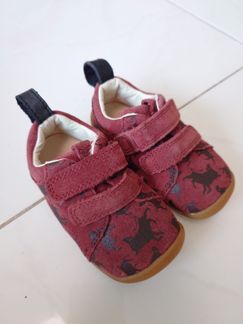Lion king shoes clarks online