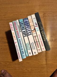 COLLEEN HOOVER BOOKS WITH SIGNED COPY