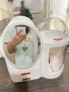 Cosmetic storage with led mirror