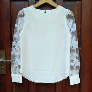 (Kategori: ) berada di . Dikirim oleh lanatics_ (ID iklan 1300144334, Gambar 1). Deskripsi: .