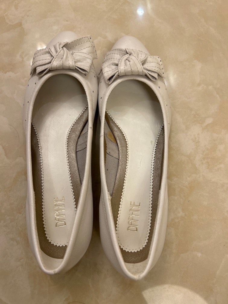 Daphne brand new authentic shoes