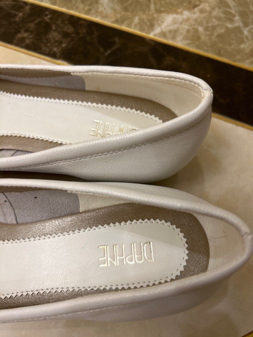 Daphne brand new authentic shoes