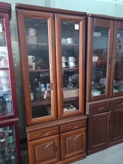 Displayer cabinet with drawer