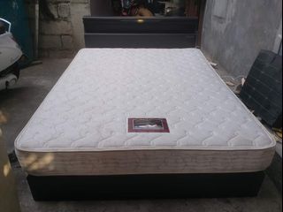 Double size bedframe with drawers and matress japan made