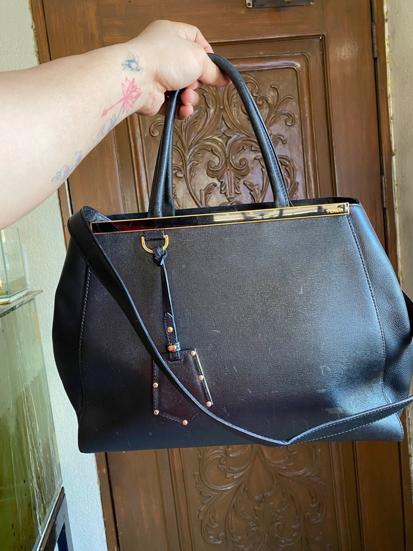Fendi Sac de jour Women s Fashion Bags Wallets Tote Bags on Carousell