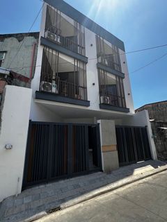 For Sale Mandaluyong townhouse