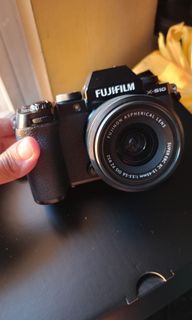 Fujifilm X-S10 with 15-44mm Lens