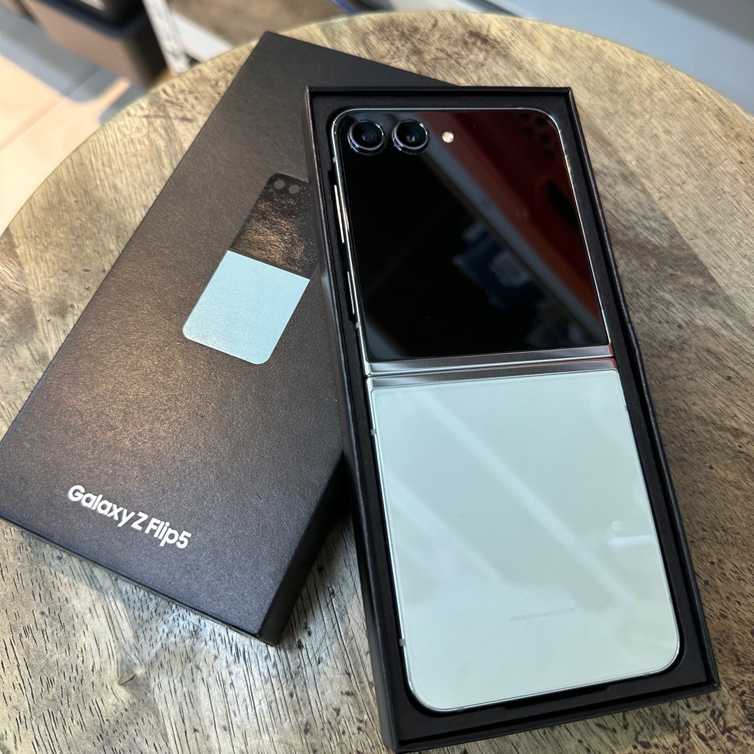 Galaxy Z Flip 5 Mint 512GB, Mobile Phones & Gadgets, Mobile Phones ...