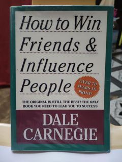 HOW TO WIN FRIENDS & INFLUENCE PEOPLE by D. Carnegie