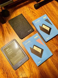Kindle Basic 11th Gen plus cases and sleeves