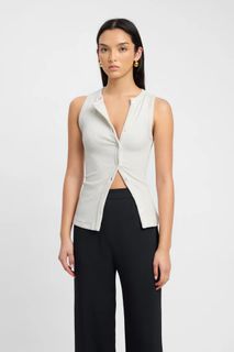 (Category: ) located in . Submitted by pcycloset (Listing ID 1300248463, Image 1). Description: .