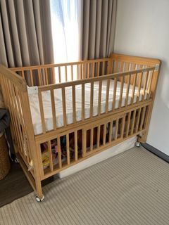 Lily and tucker Tyler Compact 6in1 Convertible Crib