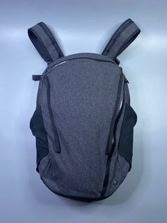 Lululemon - Core Backpack 2.0 Grey 20L