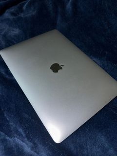 Macbook Pro 13in with Touch Bar (512GB, Space Gray, late 2016 model)