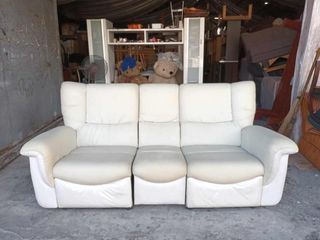 Manual Reclining Leather Sofa  L78 x W31.5 x H16 Sandalan height 36 In good condition