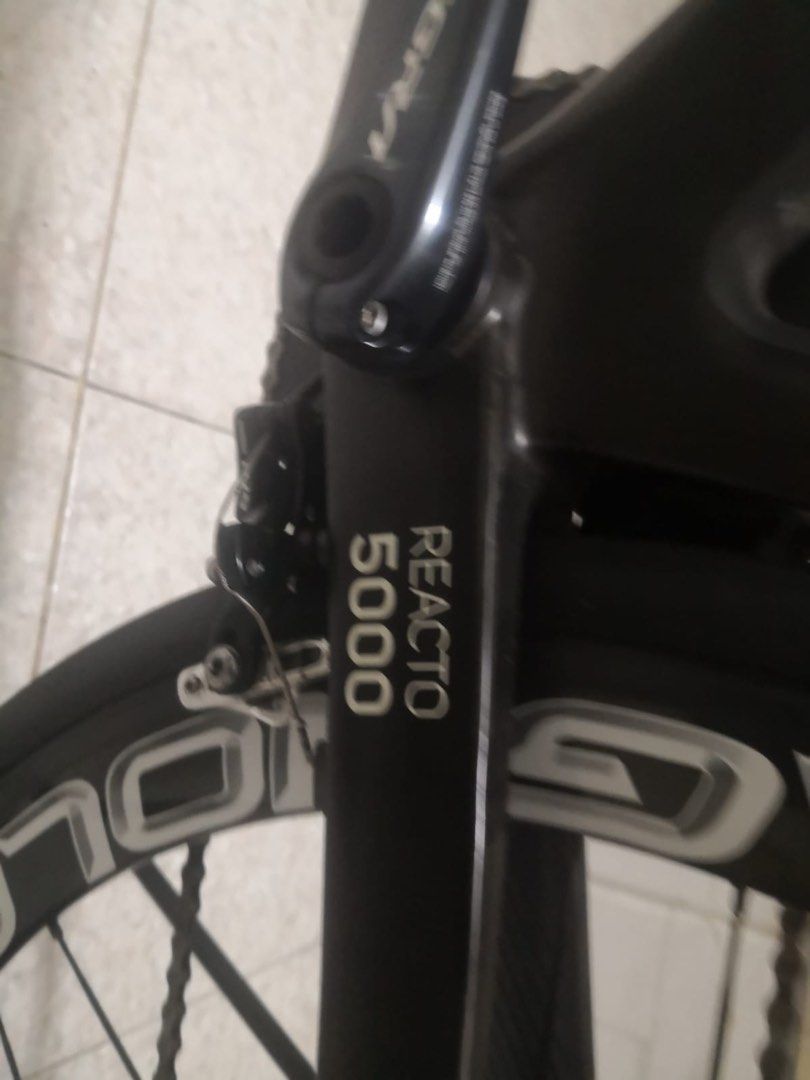 MERIDA -Reacto 5000 (Category: Bicycles) located in Singapore. Submitted by arluc (Listing ID 1300130102, Image 3). Description: MERIDA REACTO 5000 GERMANY DESIGN Description: Small size Carbon fiber Lightly use good condition Ultegra brake set Ultegra crank set With pump & Fox speed meter Price: 3,150 sgd RFS: migrating other country .