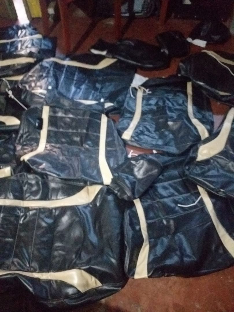 Mitsubishi xpander Auto (Category: Used Cars) located in Quezon City. Submitted by sm0k3y (Listing ID 1300116569, Image 3). Description: Mitsubishi xpander car seat leather cover (full/original) with matting..