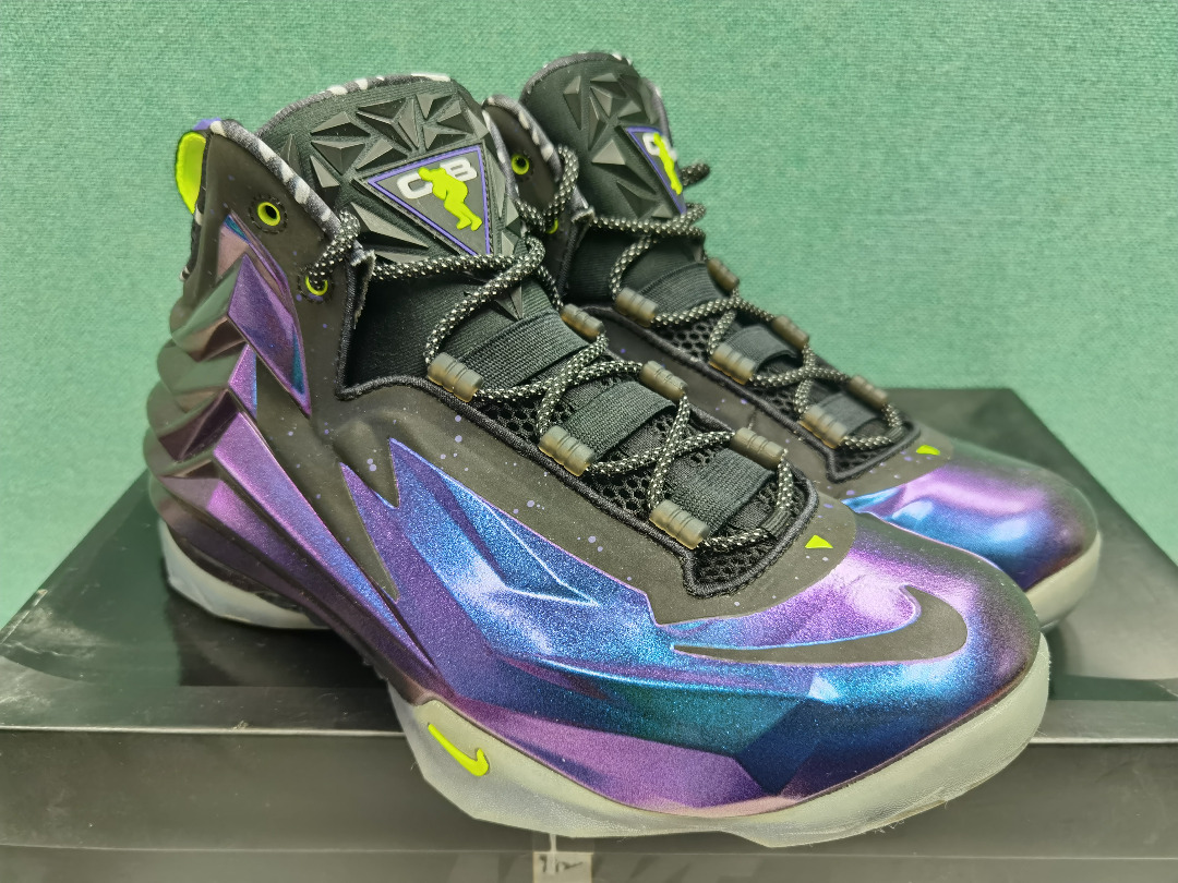 Chuck posite cave purple hotsell