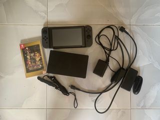 Nintendo Switch V2 Complete Accessories no issue