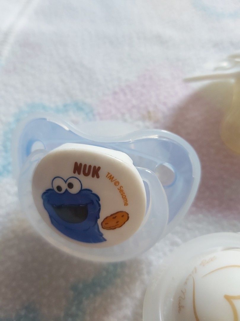 NUK pacifiers take all 5pcs (Category: Soothers & Pacifiers) located in Quezon City. Submitted by littlefonsy (Listing ID 1300108427, Image 3). Description: NUK pacifiers take all 5pcs.