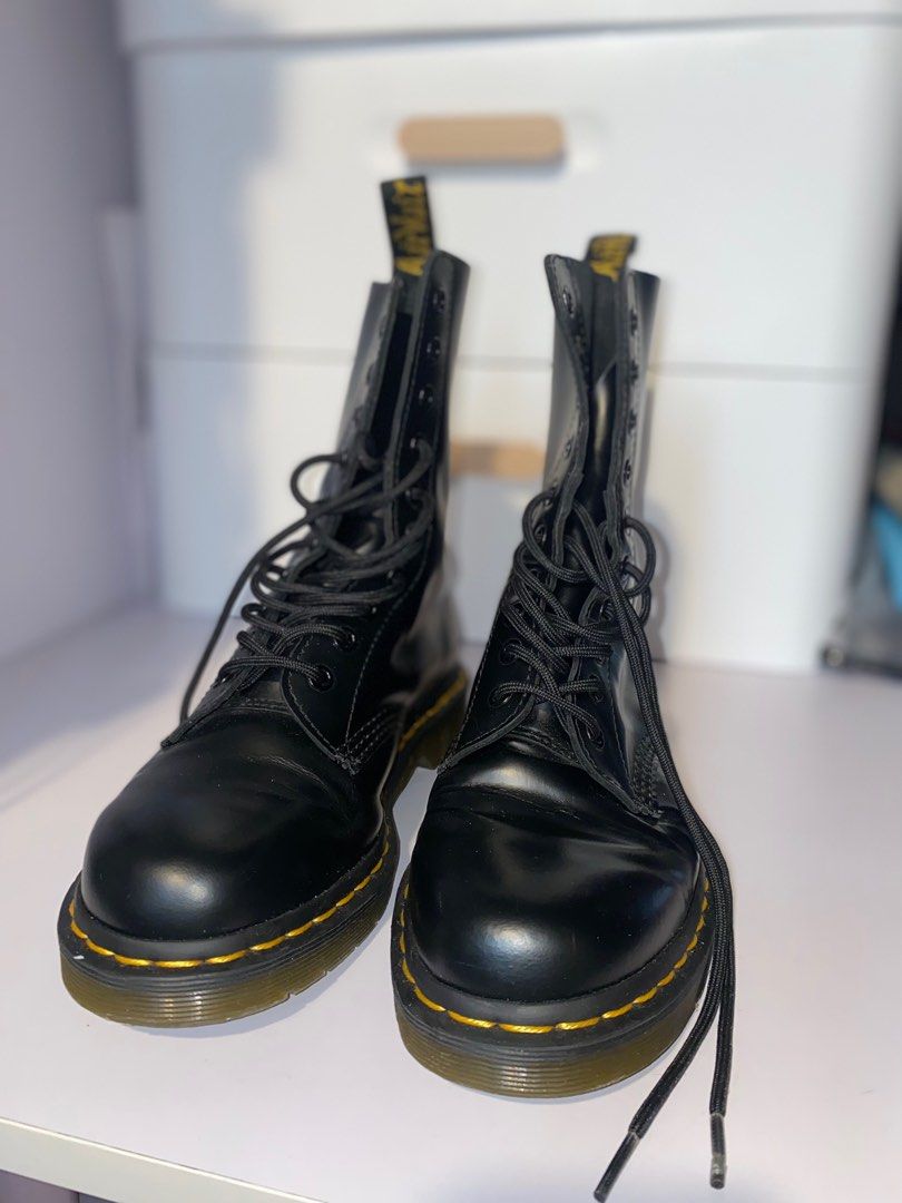 Original Dr Martens Boots size 39 Carousell