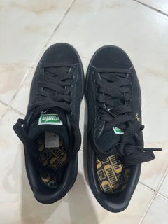 Preloved shoes black