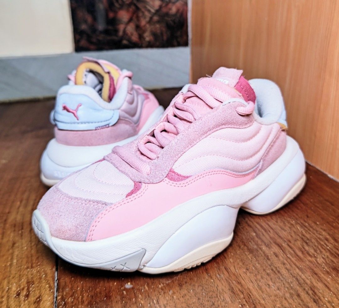 Puma Alteration Moon Boot Bridal Rose Peachskin size 23 cm Women s Fashion Footwear Sneakers on Carousell
