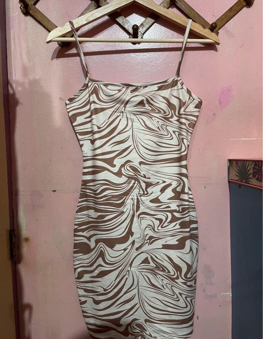 Shein Marble print dress (Category: Dresses) located in Manila. Submitted by dendm (Listing ID 1300175628, Image 2). Description: .