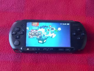 Sony PSP Street with 32GB Package