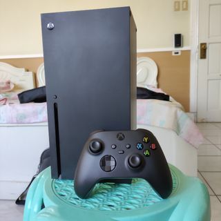 Xbox Series X 1TB (Like New with free console cover