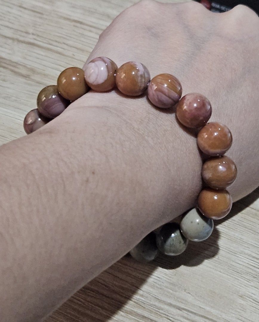 Alashan Bead Bracelet (Category: Bracelets) located in Cainta. Submitted by Kahi0410 (Listing ID 1300334683, Image 3). Description: Natural Alashan Stone Bead Size 12mm Garterized fits 17cm.