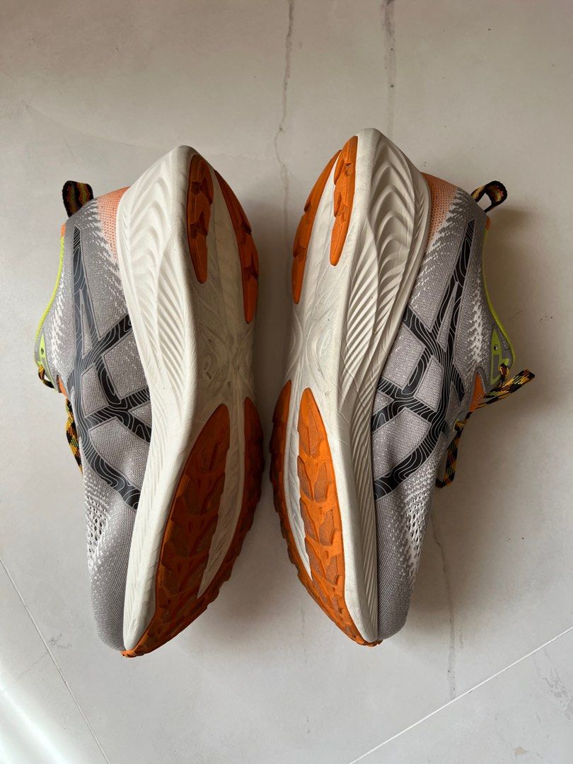Asics Gel Cumulus 26 Osaka edition (Category: Sneakers) located in Singapore. Submitted by klimt8850 (Listing ID 1300280550, Image 3). Description: Special Osaka edition. Bought in April. You can’t find it in SG. Worn once. Too big for me. Super light, cushiony and good support. .